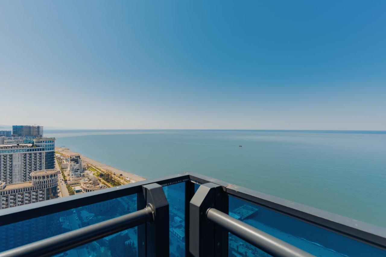Grand City Apart-Hotel Batumi Exteriör bild